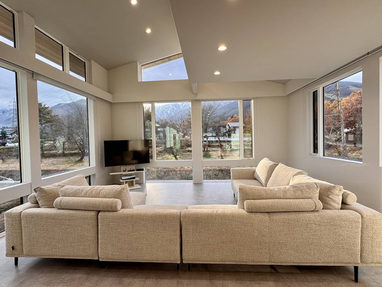 MK House Luxury Accommodation 3 Bedroom Hakuba Chalet