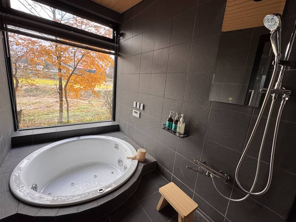 5 Peaks Accommodation 4 Bedroom Chalet-125
